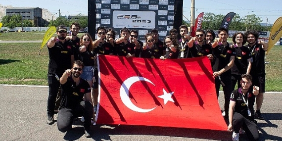 DEÜ'nün Formula ekibi Romanya'da fırtına estirdi