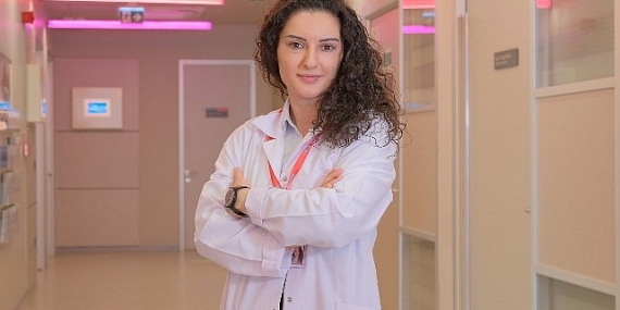 Dijitalleşme aramıza girdi, duygusal bağlar ve derin ilişkiler azalıyor