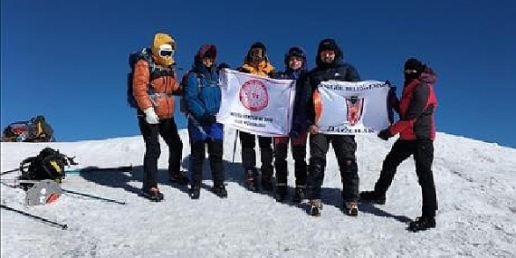 İnegöllü Dağcılar Yazdan Kışa Yürüdü