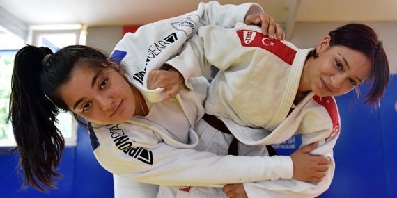 İzmir'in altın kızı Sema