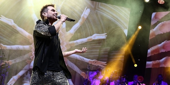 Kenan Doğulu Harbiye'yi salladı