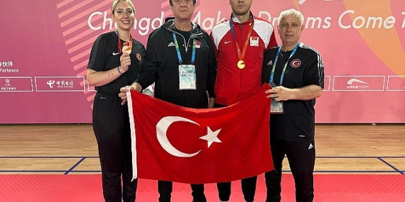 Kırık elle bronz madalya aldı