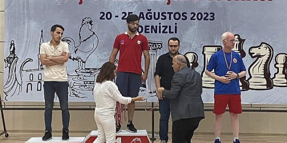 Nilüfer Belediyesi GESK'ten satrançta 3 madalya