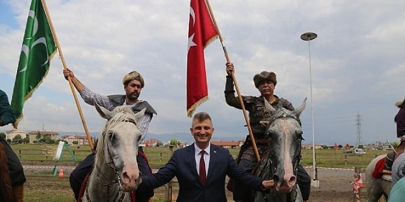 Rahvan At Yarışları Değirmendere Koşusu Heyecanı Gölcük'te Başlıyor