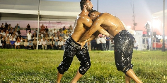 Şile Yağlı Güreş Arenasında Baş Pehlivanların Destanı