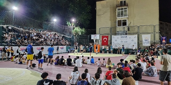 Şölene Dönüşen Sokak Basketbolu Turnuvası Tamamlandı
