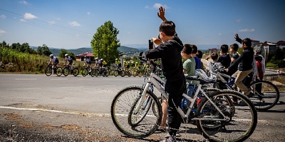 Uluslararası 100. Yıl Cumhuriyet Bisiklet Turu'nun 3. Etabı sona erdi