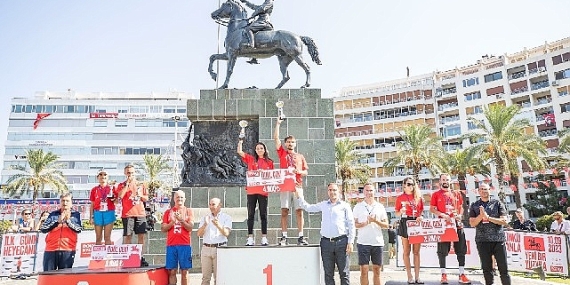 9 Eylül İzmir Yarı Maratonu'nda kurtuluş coşkusu