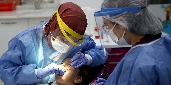 Antalya Büyükşehir'den 39 bin kişiye diş tedavisi 