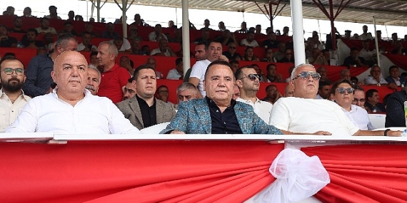 Başkan Böcek'ten Elmalı'ya güreş sahası sözü