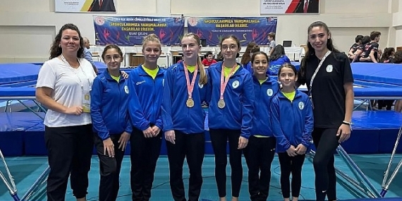 Bornovalı cimnastikçiler başarıya doymuyor