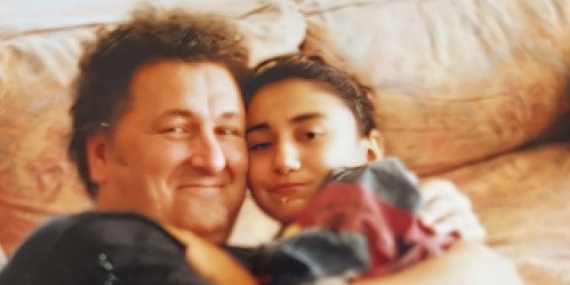 Evrencan Gündüz, Babasının Şarkılarını Yeniden Seslendirme Geleneğini Sürdürüyor: 'Aşkın Sesini Duyuyorum'