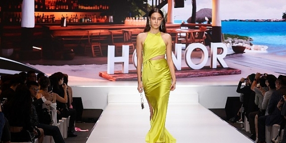 HONOR Çin'de HONOR V Purse'ü Tanıttı