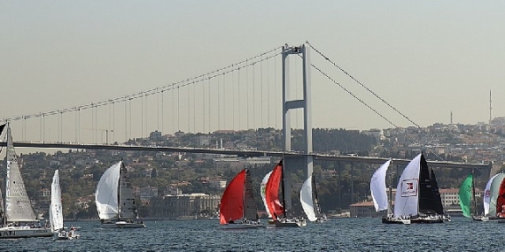 İstanbul'un iki incisinde yelkenler açtı