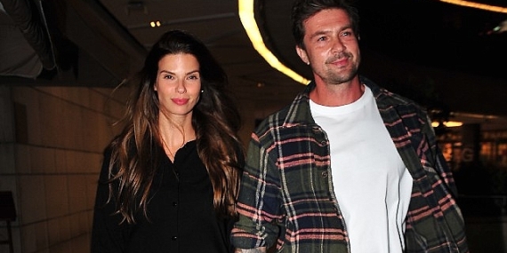 Jessica May eşi Hüseyin Kara ile akşam yemeğinde görüntülendi