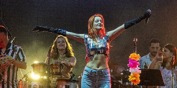 Türkiye MotoFest'te Güliz Ayla ve Oğuzhan Koç ile coştular