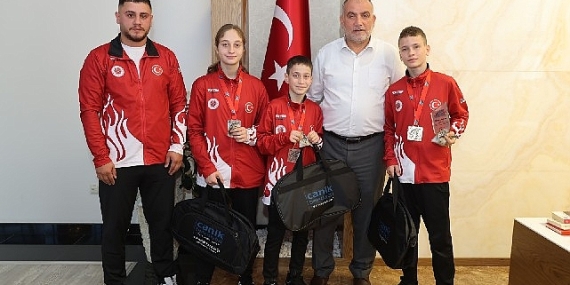 Başkan Sandıkçı Dünya Şampiyonu Sporcuyu Ağırladı