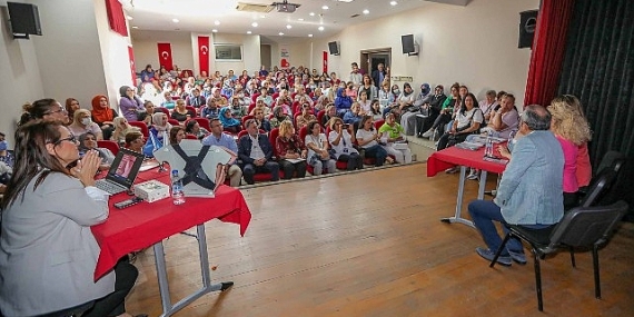 Bayraklı'da sağlık semineri