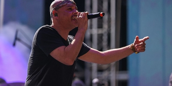 Buca'da Cumhuriyet coşkusu meydanlara sığmadı