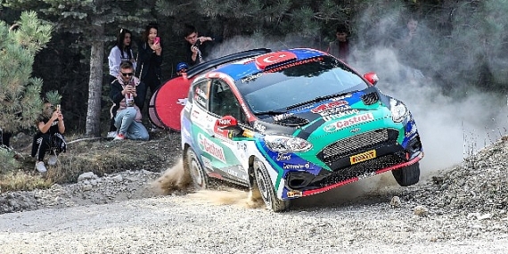 Castrol Ford Team Türkiye, Cumhuriyet Coşkusunu '100. Yıl Rallisi'ndeki Zaferiyle Taçlandırdı