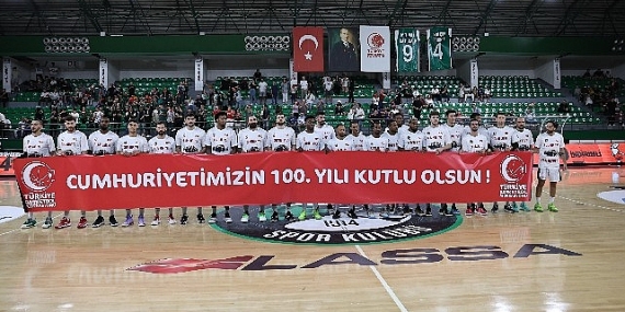 Darüşşafaka Lassa 100. Yıl Coşkusunu Taraftarıyla Kutladı