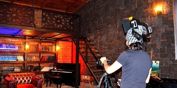 Ege'de Büyülü Klip Çekimleri: Fatih Doğukan Yılmaz İş Başında