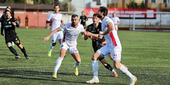 Aliağa Namağlup Liderliğini Sürdürdü