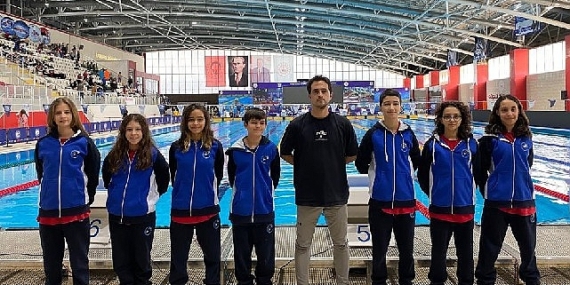 Egeli yüzücüler Samsun'dan 2 altın, 4 gümüş madalya ile döndü