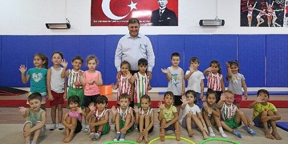 Karşıyaka Belediyesi sportif yetenek ölçüm testini okullara taşıyor