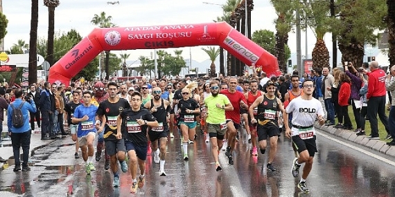 Karşıyaka tek yürek oldu, Ata'dan Ana'ya koştu