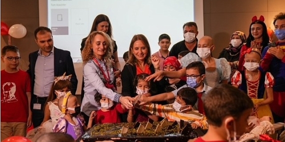 Lösemiyi Yenen Minik Kahramanlar Bir Aradaydı