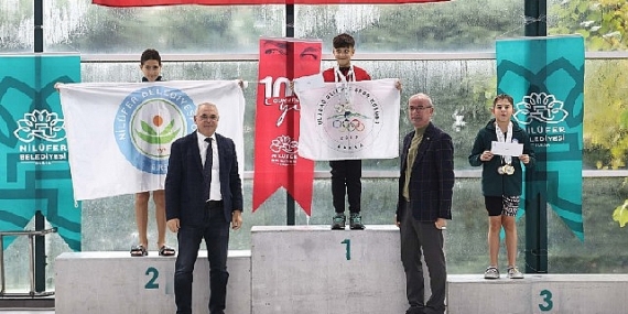 Nilüfer Belediyesi: Yüzme yarışmasında dereceye girenler ödüllendirildi