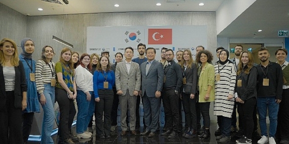 Samsung ve UNDP, ''Innovation Campus'' programı çerçevesinde İnovasyon Merkezi'nde gençlere rehberlik etti