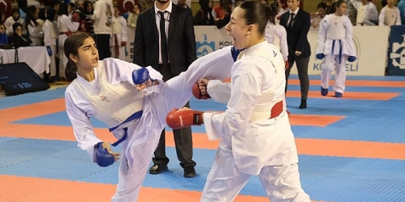 &apos;Sporun Başkenti Kocaeli'de karate coşkusu