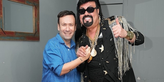 EV'de göbecikler atıldı, düşmanlar çatlatıldı