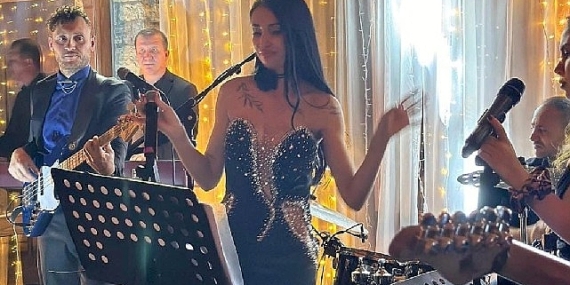 Sanatçı Gözde Uslu'nun performansı tam not aldı