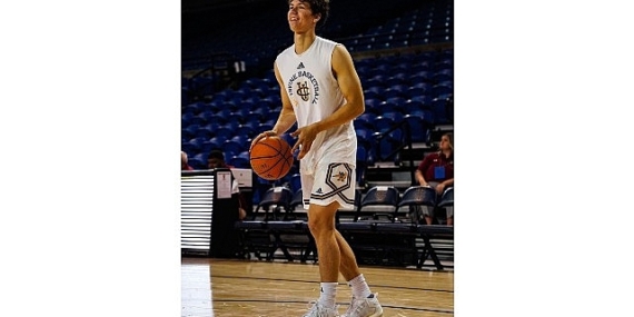 UC Irvine Takımının Oyuncusu Derin Saran, NCAA'de Yıldızlaşıyor!