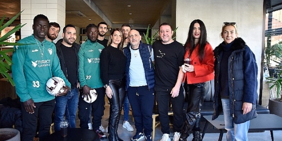 Avrupa ve Türk futbolunun ünlü ismi Nihat Kahveci  Kıbrıs'ta Miracle Değirmenlik Spor Kulübü'nü ziyaret etti