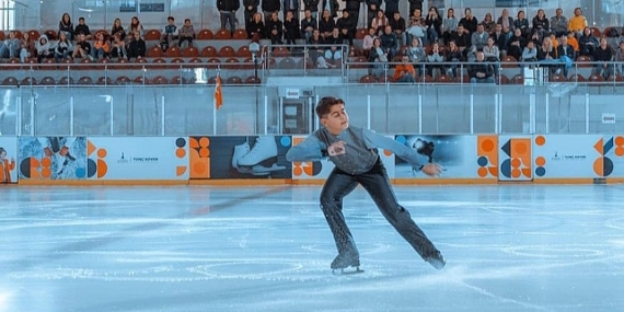 İzmir'e buz pateninden 9 madalya