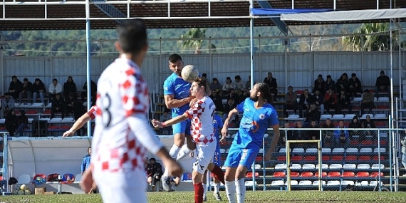 Kemer Belediye Spor evinde dolu dizgin