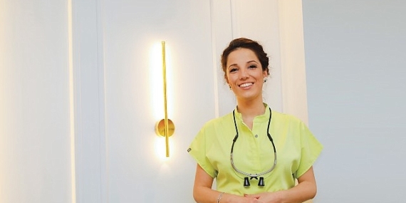 Ağız İçi Piercing ve Diş Pırlantalarının Parlak Dünyasının Ardında Yatan Tehlike…