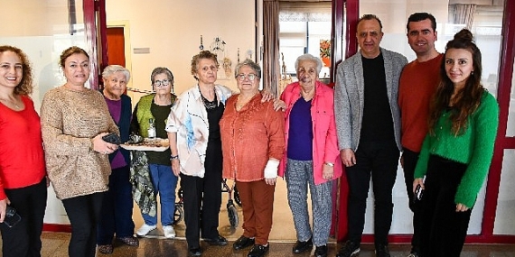 Huzurevi sakinlerinden geri dönüşüm sergisi