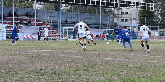 Kemer Belediye Spor evinde beraberlikle yetindi