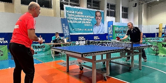 Konya Büyükşehir'in Masa Tenisi Turnuvası'nda Büyük Heyecan Yaşandı