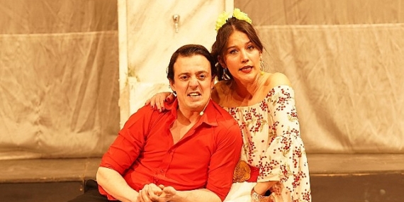 Sahne Tozu Tiyatrosu, Gırgıriye'yi “Sosyal Market"e destek için oynadı