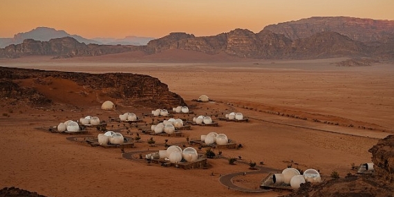 Sony'den Sınırları Zorlayan Lens Teknolojisi: F2.8 G Lens™ FE 24-50 mm