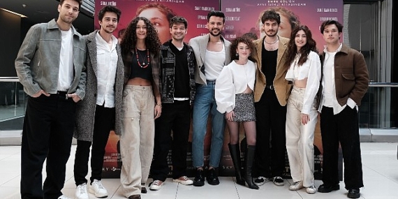 29 Mart'ta Vizyona Girecek, &apos;Güneşi Söndürmem Gerek' Filminin Ön Gösterimine Büyük İlgi!