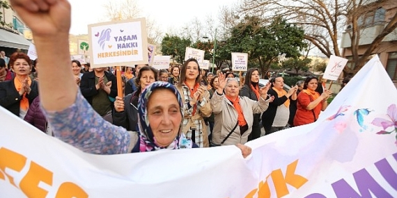 8 Mart'ta Dengin Ceyhan İle Kadın Ezgileri: Güçlü Kadınlar Aydınlık Gelecek