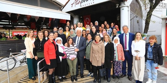 Büyükşehir, 8 Mart'ta Hiç Sinemaya Gitmeyen Kadınları Sinema İle Buluşturdu