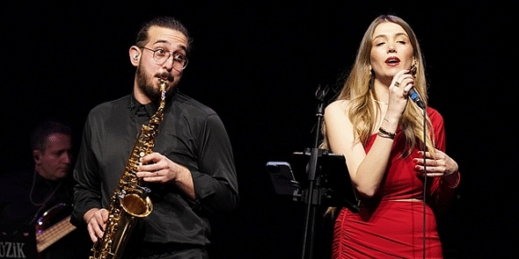 Gaziemir'de 8 Mart coşkusu